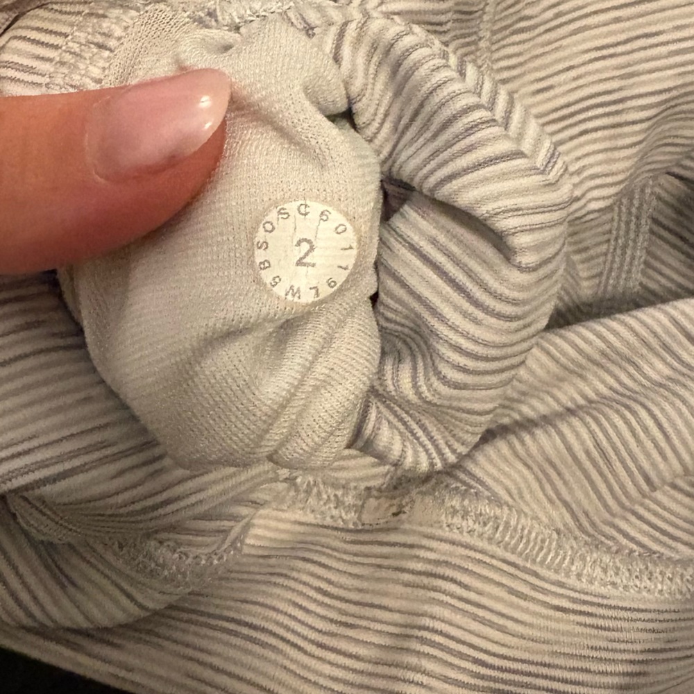 Lululemon leggings - Picture 6 of 6